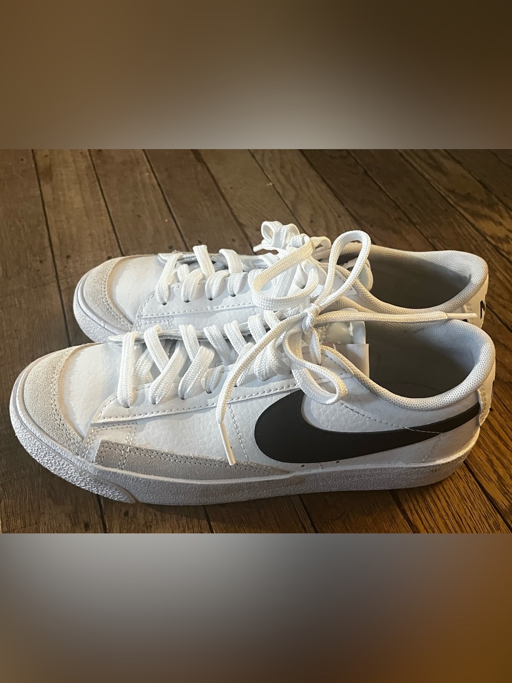 Nike Blazer Low ’77 White Black DA4074-101 Boys 6Y Classic EUC